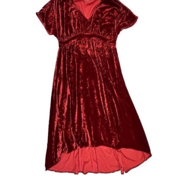 Cabi 3696 Grace Tribute Crushed Velvet Dress
Short Sleeves High Low Hem Sz Large - Picture 14 of 16